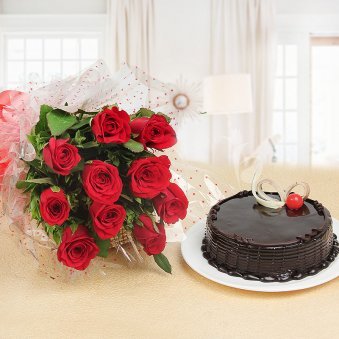 red rose bouquet with chocolate cake