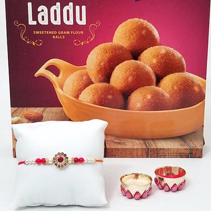 rakhi and besan laddu box